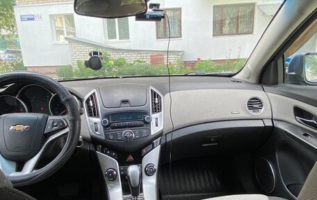 Chevrolet Cruze II, 2013 год, 945 000 рублей, 15 фотография