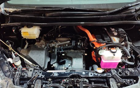 Toyota Noah III, 2016 год, 2 235 000 рублей, 11 фотография