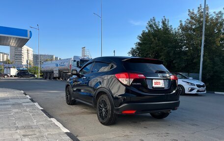 Honda Vezel, 2019 год, 2 130 000 рублей, 3 фотография