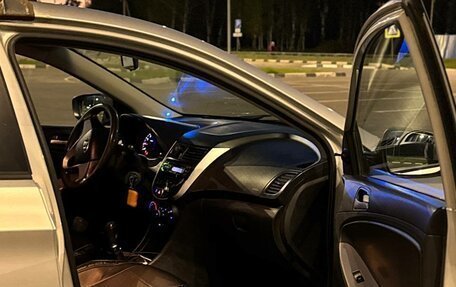 Hyundai Solaris II рестайлинг, 2013 год, 650 000 рублей, 4 фотография
