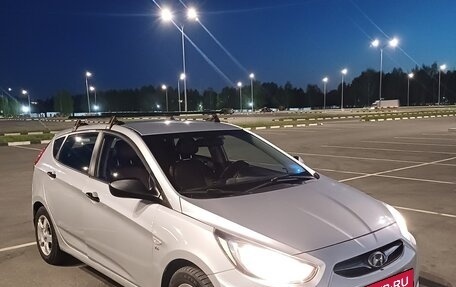 Hyundai Solaris II рестайлинг, 2013 год, 650 000 рублей, 18 фотография