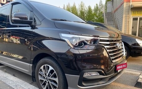 Hyundai Grand Starex Grand Starex I рестайлинг 2, 2018 год, 3 229 000 рублей, 4 фотография