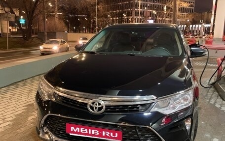 Toyota Camry, 2017 год, 2 150 000 рублей, 2 фотография