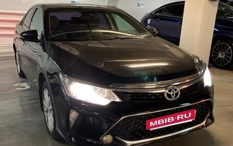 Toyota Camry, 2017 год, 2 150 000 рублей, 10 фотография
