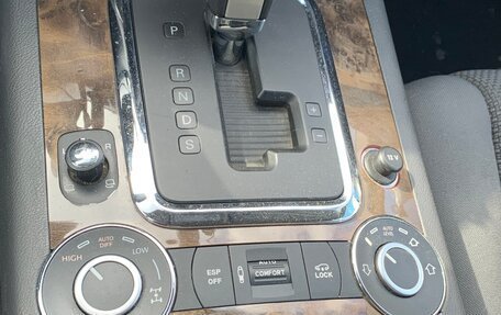 Volkswagen Touareg III, 2010 год, 1 700 000 рублей, 1 фотография