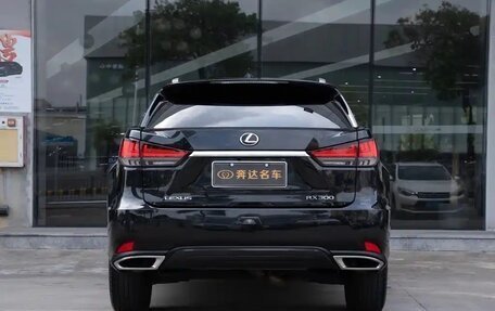 Lexus RX IV рестайлинг, 2021 год, 3 800 000 рублей, 4 фотография