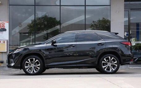 Lexus RX IV рестайлинг, 2021 год, 3 800 000 рублей, 6 фотография