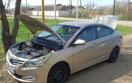 Hyundai Solaris II рестайлинг, 2012 год, 550 000 рублей, 2 фотография