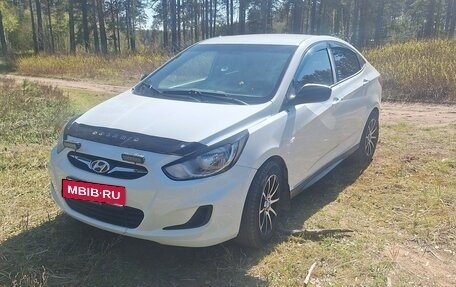 Hyundai Solaris II рестайлинг, 2013 год, 600 000 рублей, 7 фотография