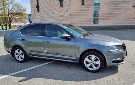 Skoda Octavia, 2018 год, 1 990 000 рублей, 3 фотография