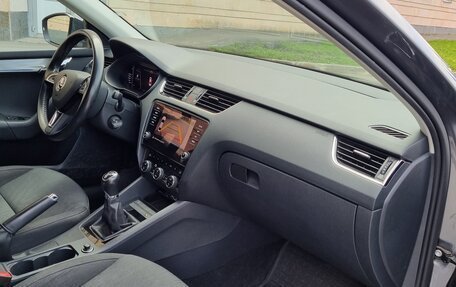 Skoda Octavia, 2018 год, 1 990 000 рублей, 8 фотография