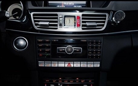 Mercedes-Benz E-Класс, 2015 год, 2 900 000 рублей, 11 фотография