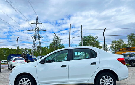 Renault Logan II, 2018 год, 799 000 рублей, 7 фотография