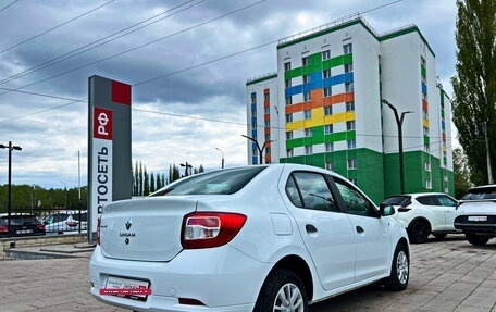 Renault Logan II, 2018 год, 799 000 рублей, 2 фотография