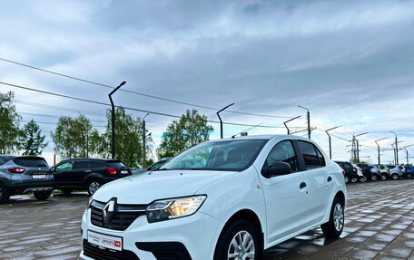 Renault Logan II, 2018 год, 799 000 рублей, 3 фотография