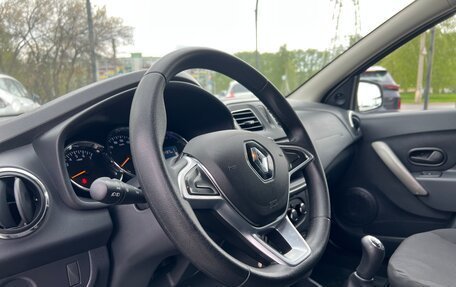 Renault Logan II, 2018 год, 799 000 рублей, 17 фотография