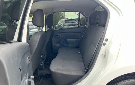 Renault Logan II, 2018 год, 799 000 рублей, 14 фотография