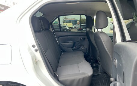 Renault Logan II, 2018 год, 799 000 рублей, 12 фотография