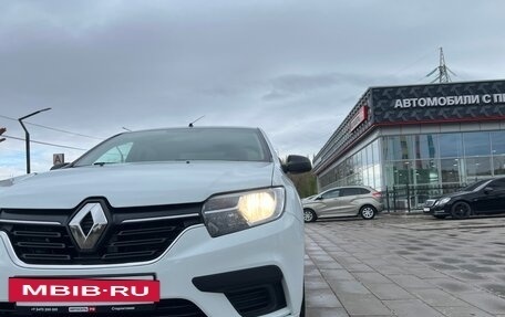 Renault Logan II, 2018 год, 799 000 рублей, 10 фотография