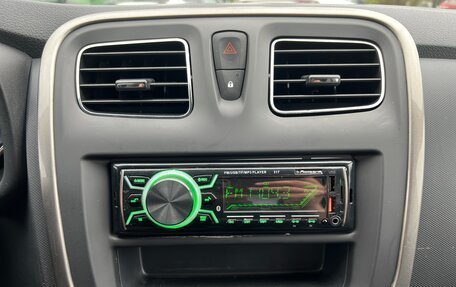 Renault Logan II, 2018 год, 799 000 рублей, 20 фотография