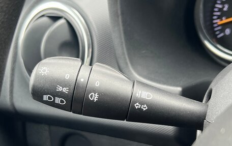 Renault Logan II, 2018 год, 799 000 рублей, 25 фотография