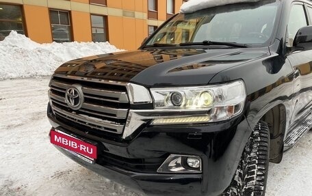Toyota Land Cruiser 200, 2019 год, 8 200 000 рублей, 2 фотография