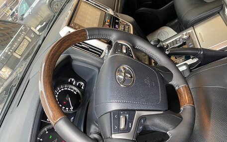 Toyota Land Cruiser 200, 2019 год, 8 200 000 рублей, 12 фотография