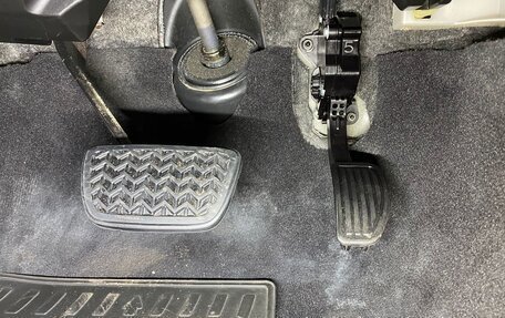Toyota Land Cruiser 200, 2019 год, 8 200 000 рублей, 13 фотография