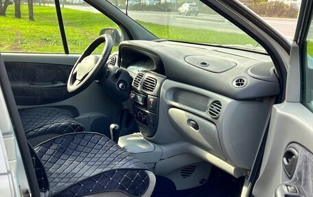 Renault Scenic III, 2001 год, 360 000 рублей, 12 фотография