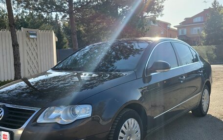 Volkswagen Passat B6, 2010 год, 790 000 рублей, 4 фотография