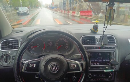 Volkswagen Polo VI (EU Market), 2018 год, 750 000 рублей, 4 фотография