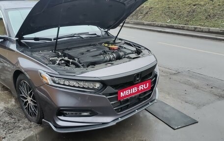 Honda Accord IX рестайлинг, 2019 год, 3 000 000 рублей, 8 фотография