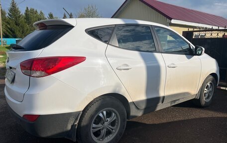 Hyundai ix35 I рестайлинг, 2012 год, 890 000 рублей, 4 фотография