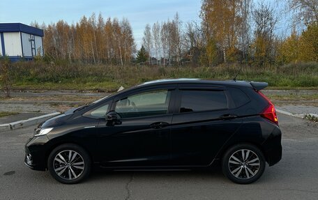 Honda Fit III, 2017 год, 1 300 000 рублей, 6 фотография