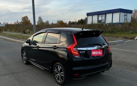Honda Fit III, 2017 год, 1 300 000 рублей, 5 фотография