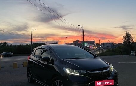 Honda Fit III, 2017 год, 1 300 000 рублей, 16 фотография