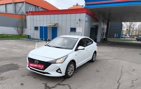 Hyundai Solaris II рестайлинг, 2020 год, 925 000 рублей, 2 фотография
