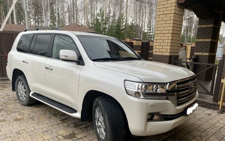 Toyota Land Cruiser 200, 2016 год, 6 900 000 рублей, 1 фотография
