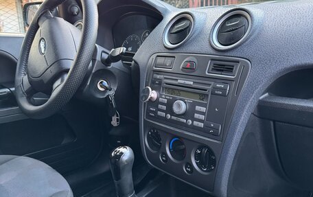 Ford Fusion I, 2006 год, 360 000 рублей, 10 фотография