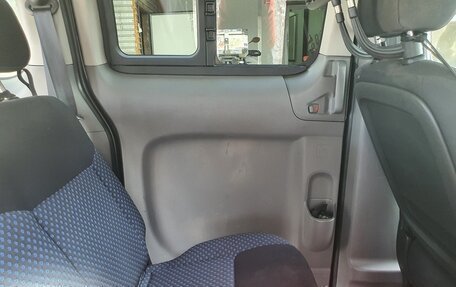 Nissan NV200, 2011 год, 1 370 000 рублей, 19 фотография