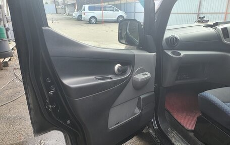 Nissan NV200, 2011 год, 1 370 000 рублей, 10 фотография