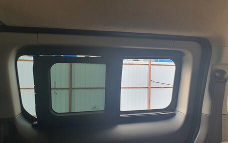 Nissan NV200, 2011 год, 1 370 000 рублей, 29 фотография
