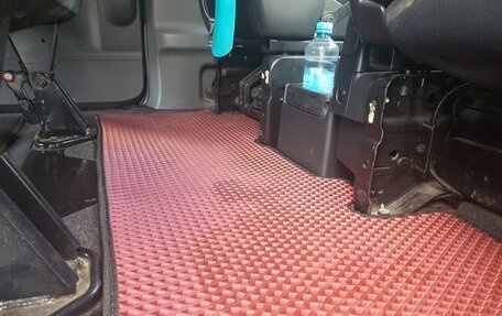 Nissan NV200, 2011 год, 1 370 000 рублей, 33 фотография