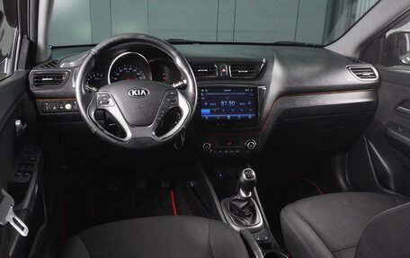 KIA Rio III рестайлинг, 2016 год, 999 000 рублей, 6 фотография