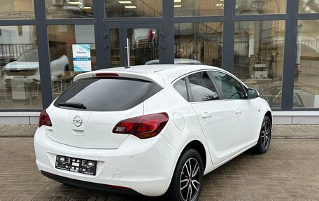 Opel Astra J, 2012 год, 830 000 рублей, 3 фотография