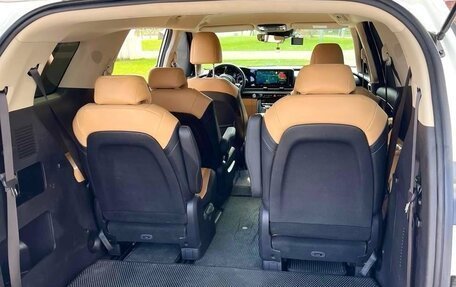 KIA Carnival, 2021 год, 3 750 000 рублей, 22 фотография