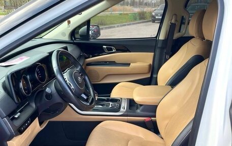 KIA Carnival, 2021 год, 3 750 000 рублей, 27 фотография