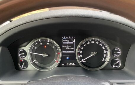 Toyota Land Cruiser 200, 2016 год, 6 900 000 рублей, 8 фотография