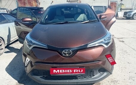 Toyota C-HR I рестайлинг, 2019 год, 2 250 000 рублей, 10 фотография
