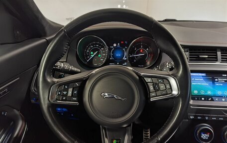 Jaguar E-Pace, 2018 год, 3 250 000 рублей, 19 фотография